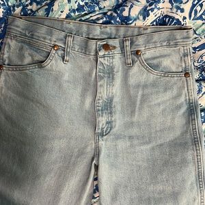 Wrangler Cowboy Cut Original Fit Jean in the color Bleach